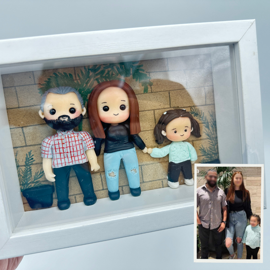 Handcrafted clay family portraits with pets, custom miniature portrait, personalized mini figure sculpture, family frame housewarming gift